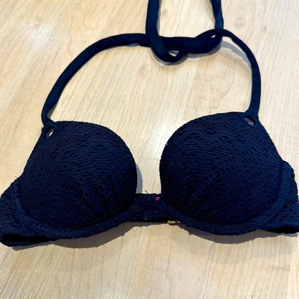 Victoria’s Secret Black Crochet Padded Bikini Top Size Small
